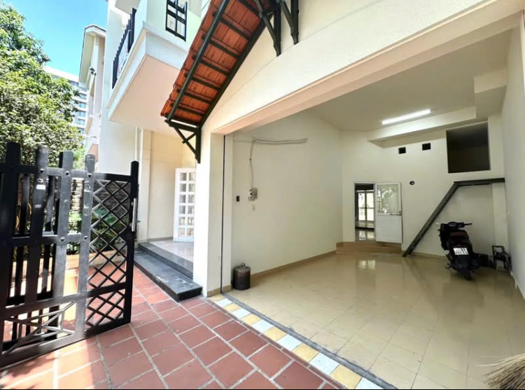 Biệt Thự Hướng Chính Tây Nam Thiên 1, Phú Mỹ Hưng Quận 7